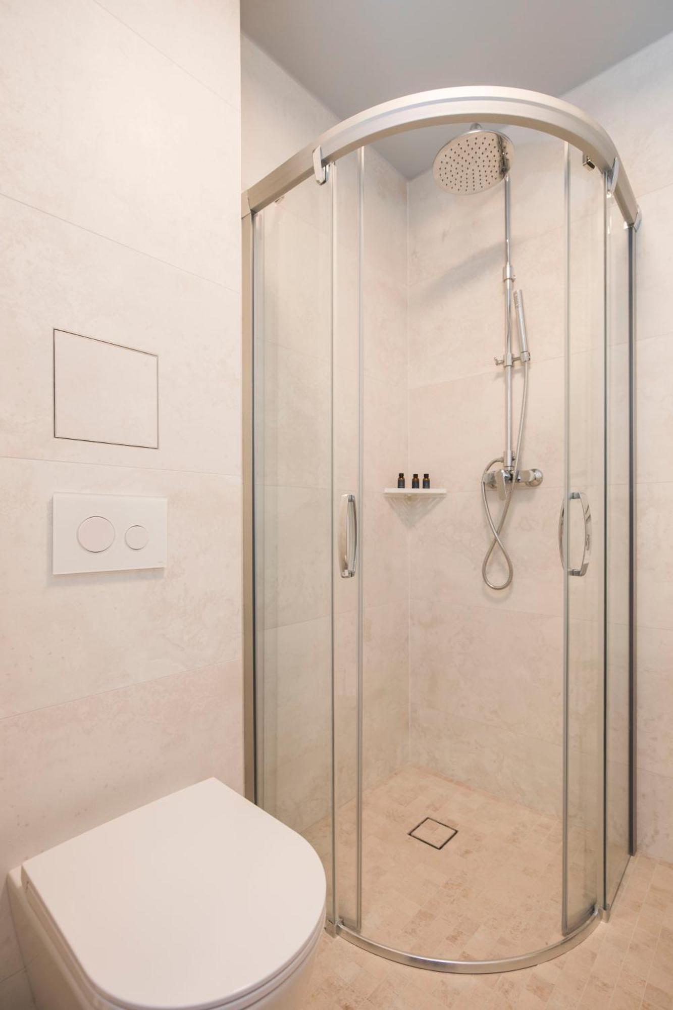 לייפאז'ה Roze Park Rooms מראה חיצוני תמונה